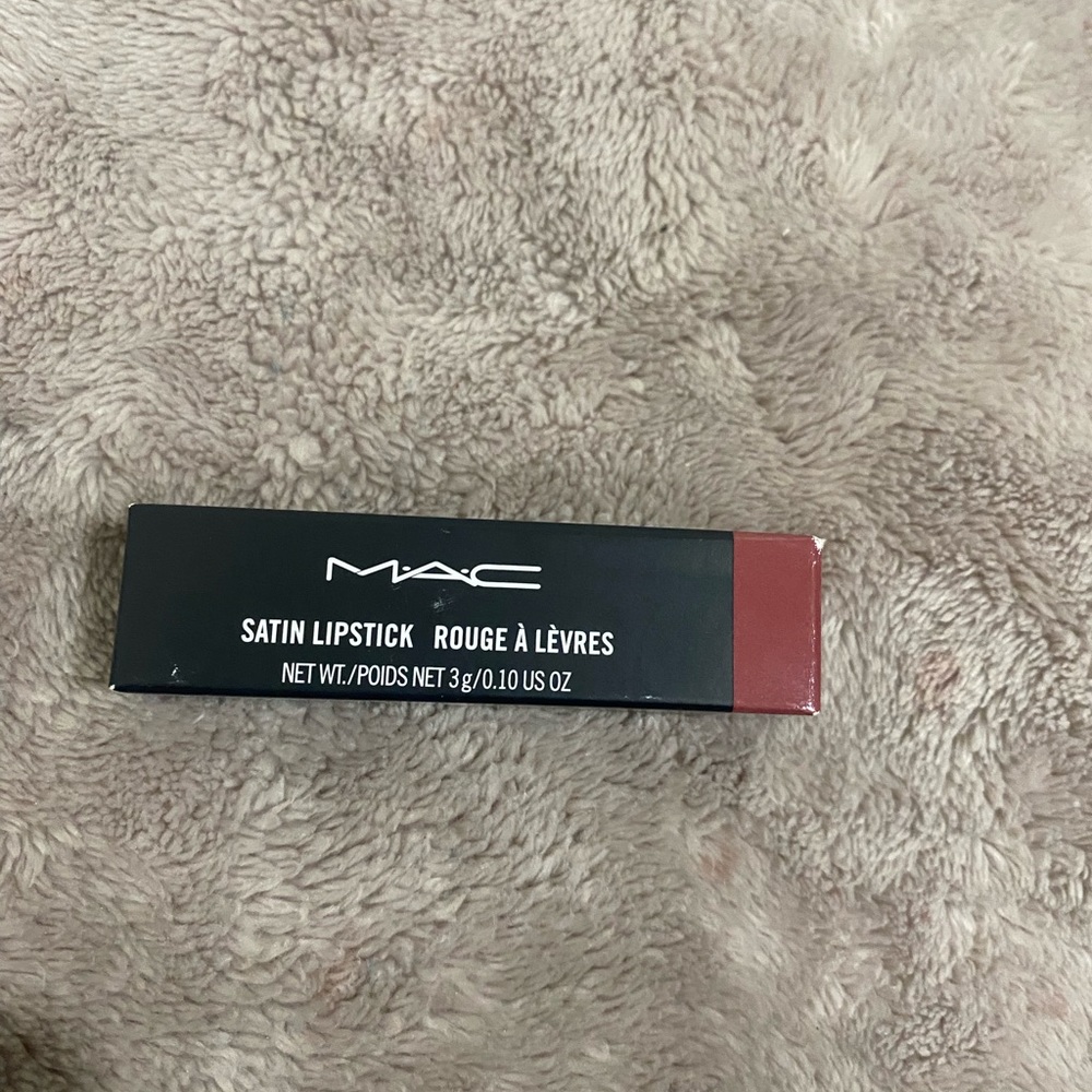 M.A.C lipstick ~ Twig~